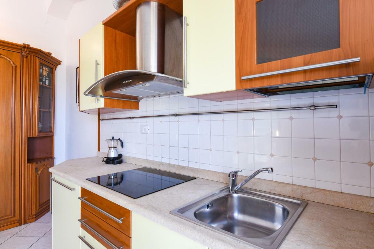 Sarno Apartments Caravaggio Сирмионе Экстерьер фото